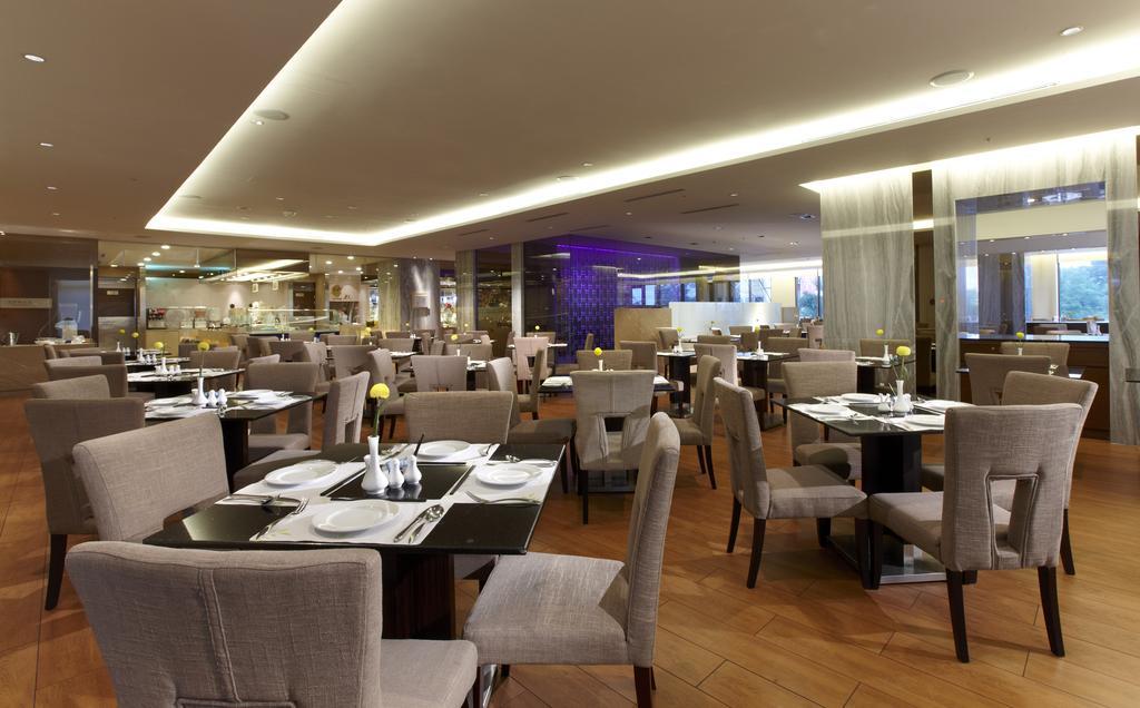Evergreen Resort Hotel - Jiaosi Jiaoxi Zewnętrze zdjęcie The restaurant